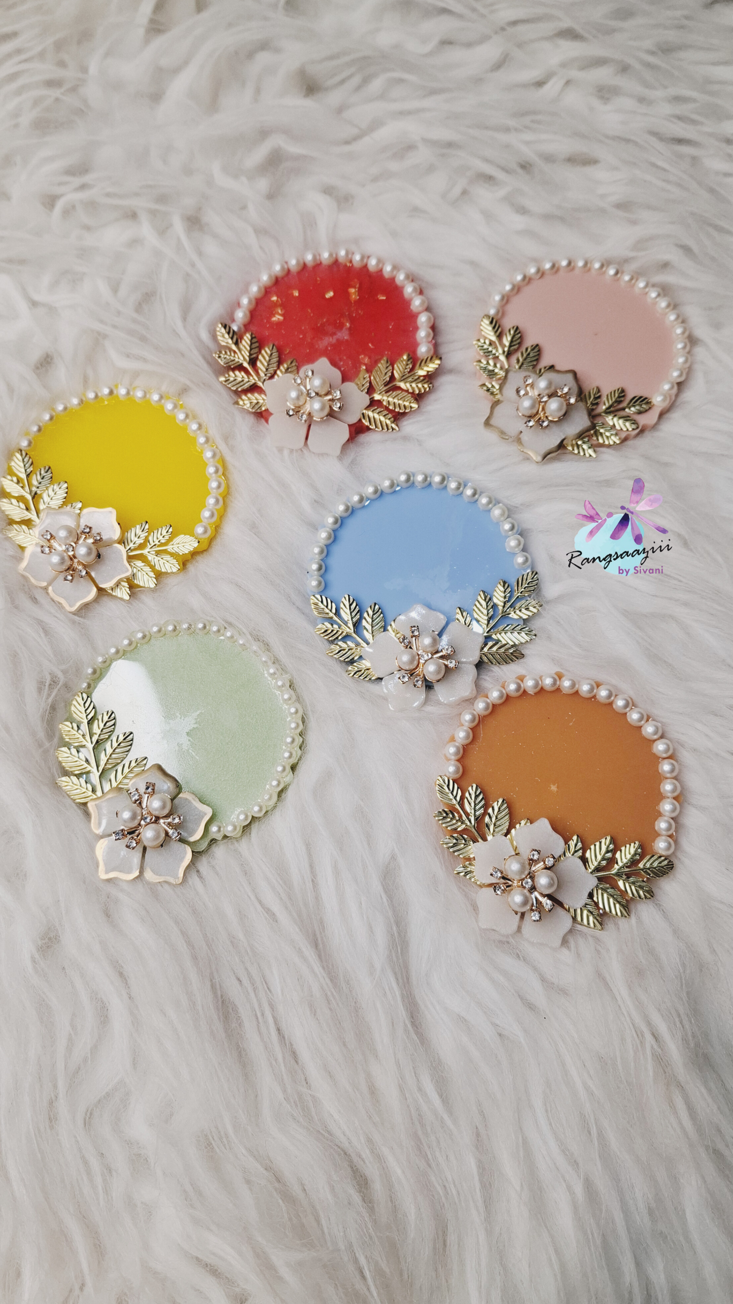 Rangsaazii Resin Art Glittery Coin platters (set of 5)