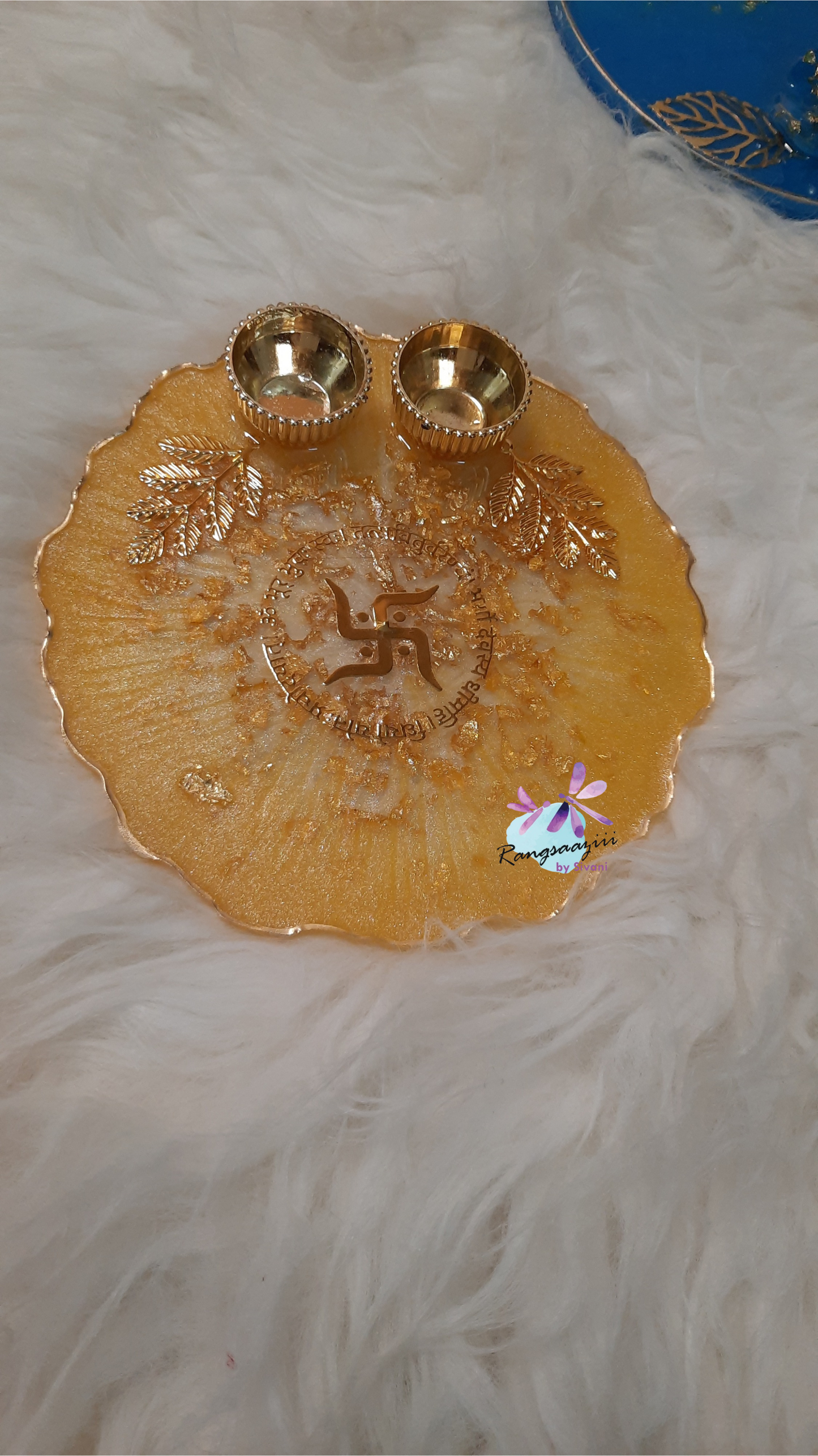 Rangsaazii Pooja Tilak Set With Handmade Flowers Design