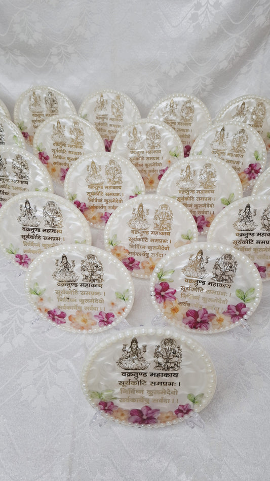 Mini mantra frame with stand