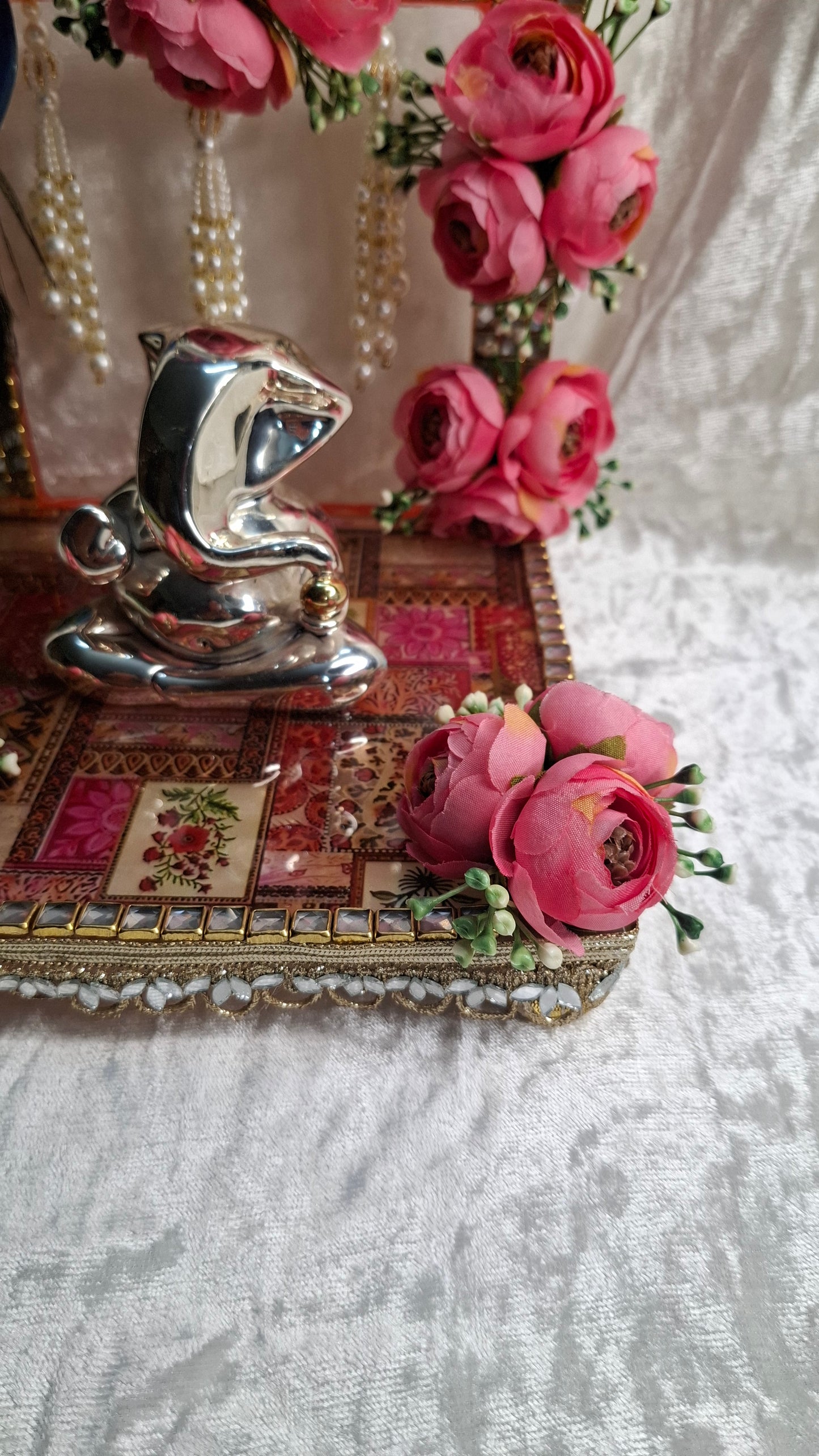 Regal peacock singhasan